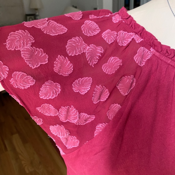 LOFT Soft Red T-shirt - Size L - Picture 2 of 4